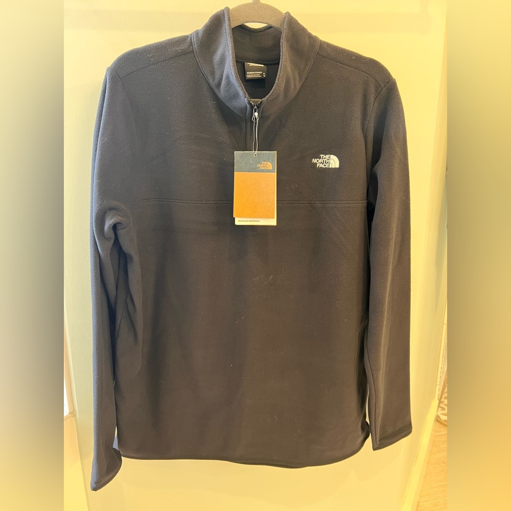 Brand new with tags Womens The North Face fleece quarter zip pullover